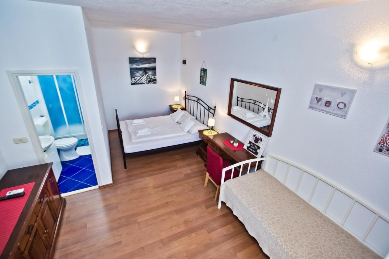 Apartments Villa Marcelina Hvar Town Esterno foto
