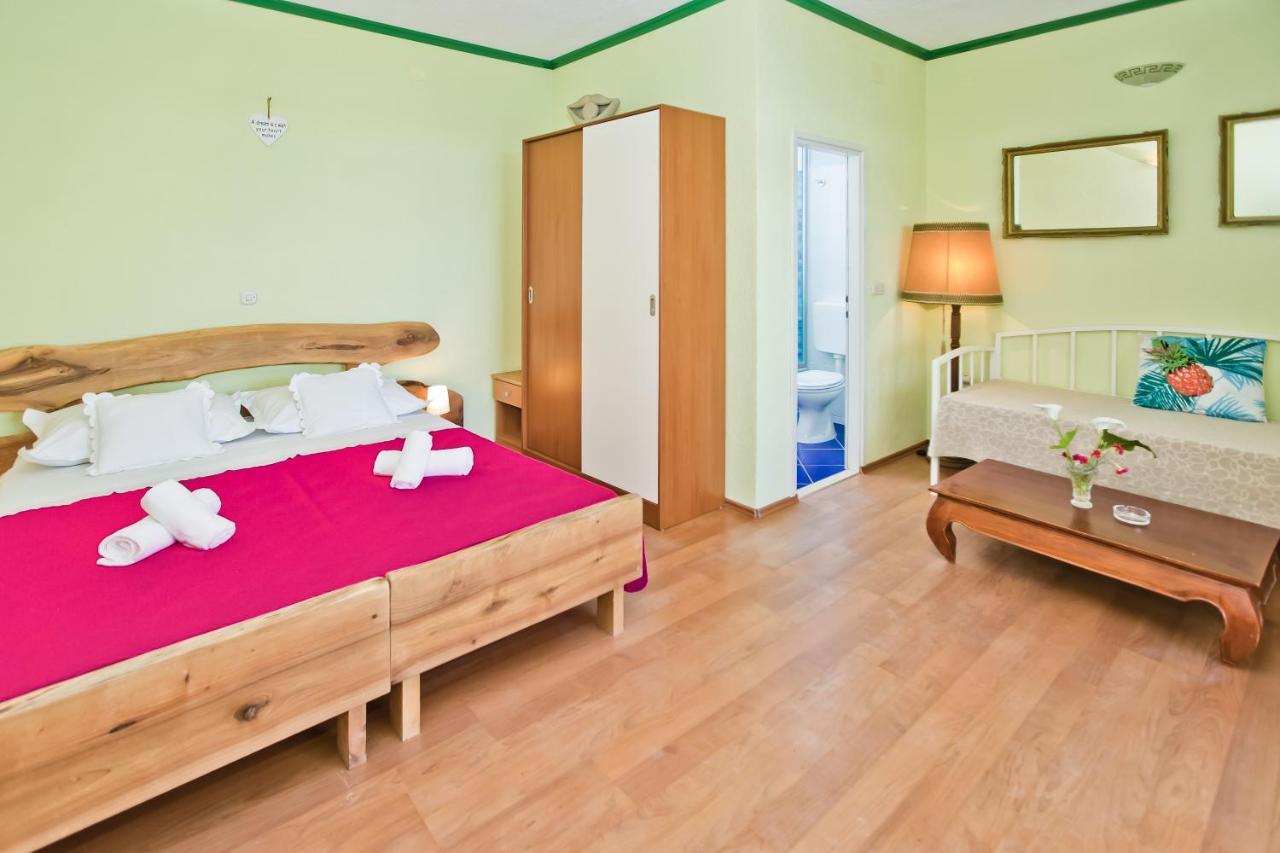 Apartments Villa Marcelina Hvar Town Esterno foto