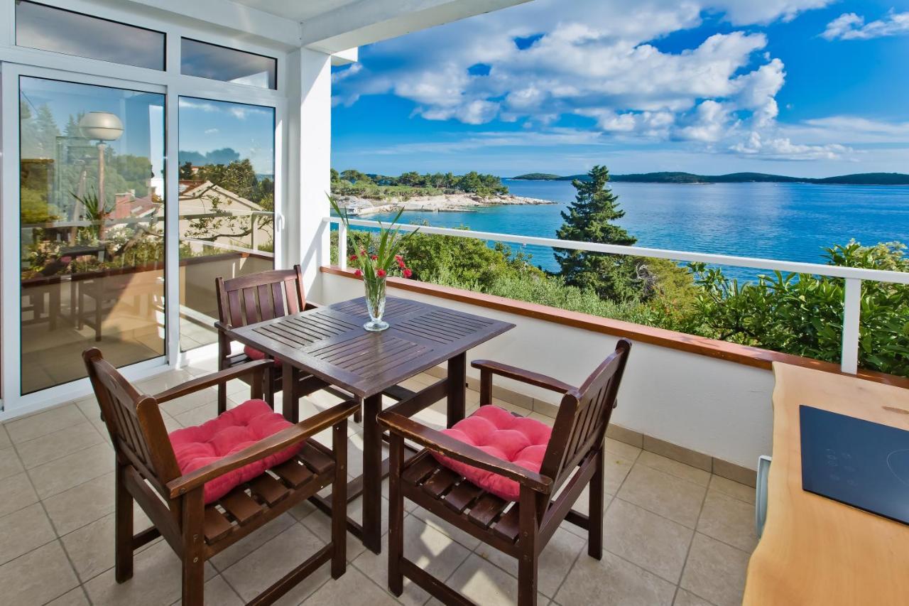 Apartments Villa Marcelina Hvar Town Esterno foto