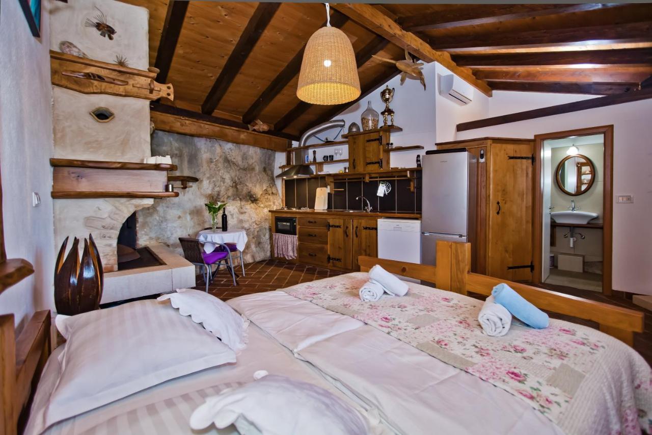 Apartments Villa Marcelina Hvar Town Esterno foto