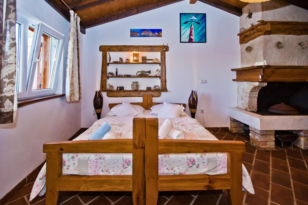 Apartments Villa Marcelina Hvar Town Esterno foto