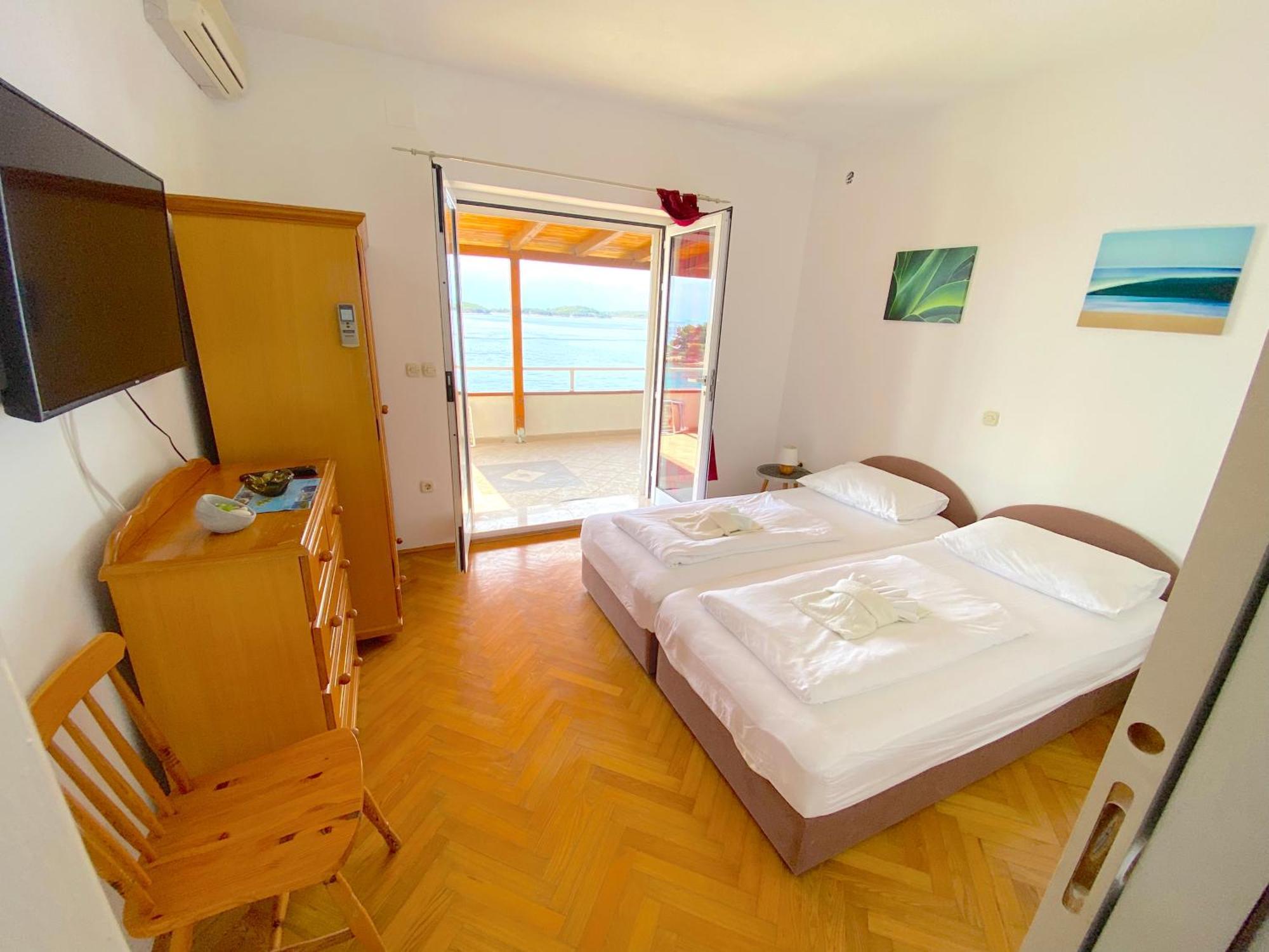 Apartments Villa Marcelina Hvar Town Esterno foto